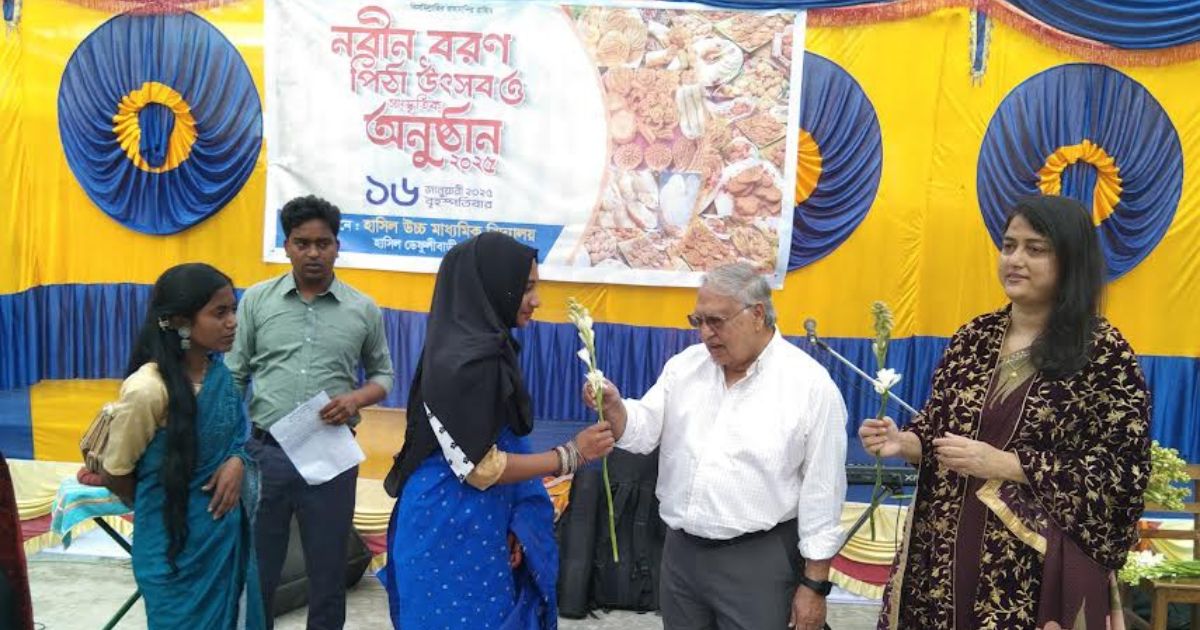 নবীন শিক্ষার্থীদের বরণ করে নিল হাসিল স্কুল এন্ড কলেজ