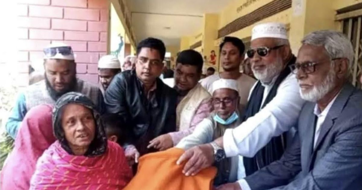 খালেদা জিয়ার রোগমুক্তি কামনায় কিশোরগঞ্জে কম্বল বিতরণ