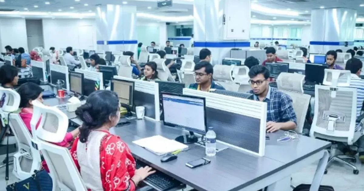 আজ থেকে নতুন সূচিতে অফিস