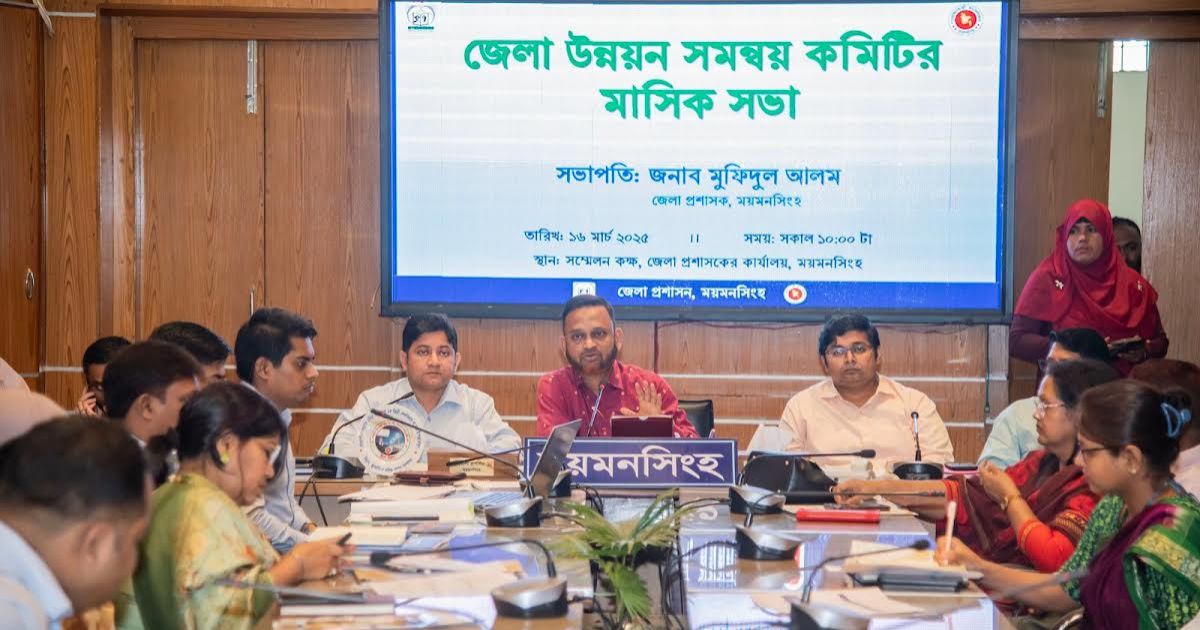 ঈদের আগে উন্নয়ন কার্যক্রম দ্রুত শেষ করার নির্দেশ ডিসি মুফিদুল আলমের