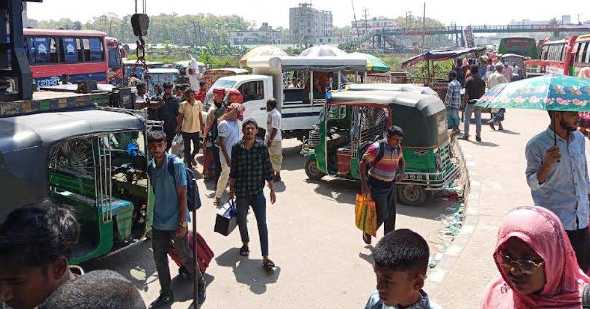 কালিয়াকৈর মহাসড়কে ভোগান্তি চরমে