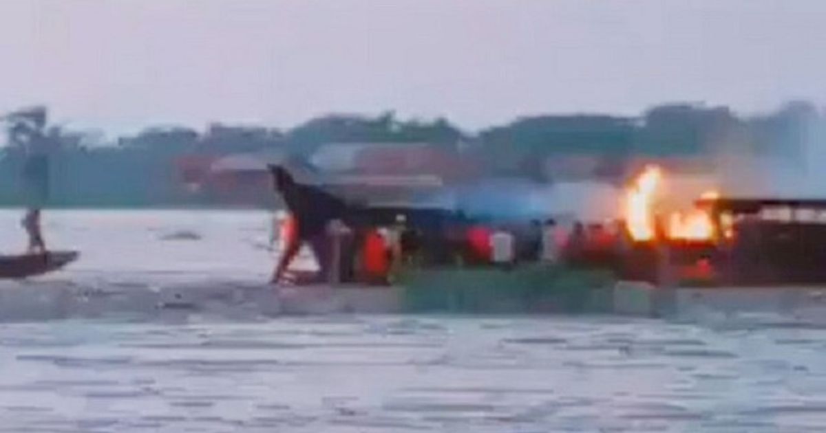 কঙ্গোতে আগুন লেগে নৌকাডুবি, নিহত অন্তত ১৪৮