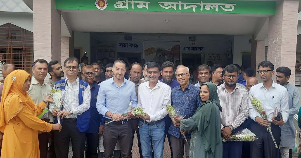অভয়নগরে গ্রাম আদালত পরিদর্শনে ইউএনডিপি প্রতিনিধি দল