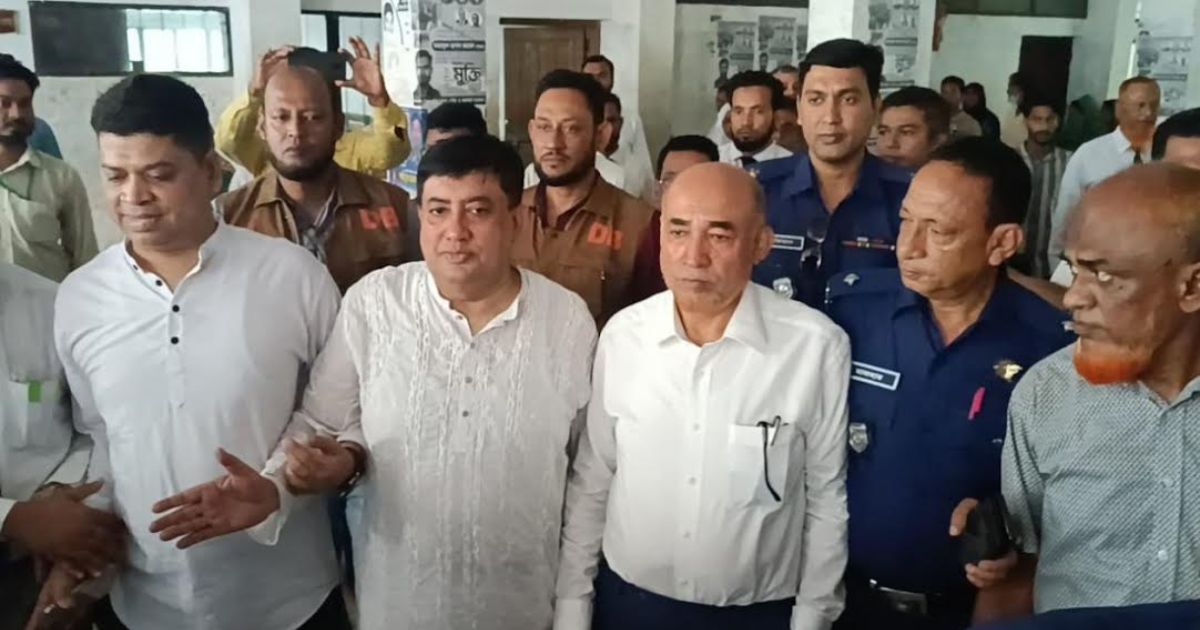 ফেনীতে হত্যাচেষ্টা মামলায় ২ আওয়ামী লীগ নেতা কারাগারে