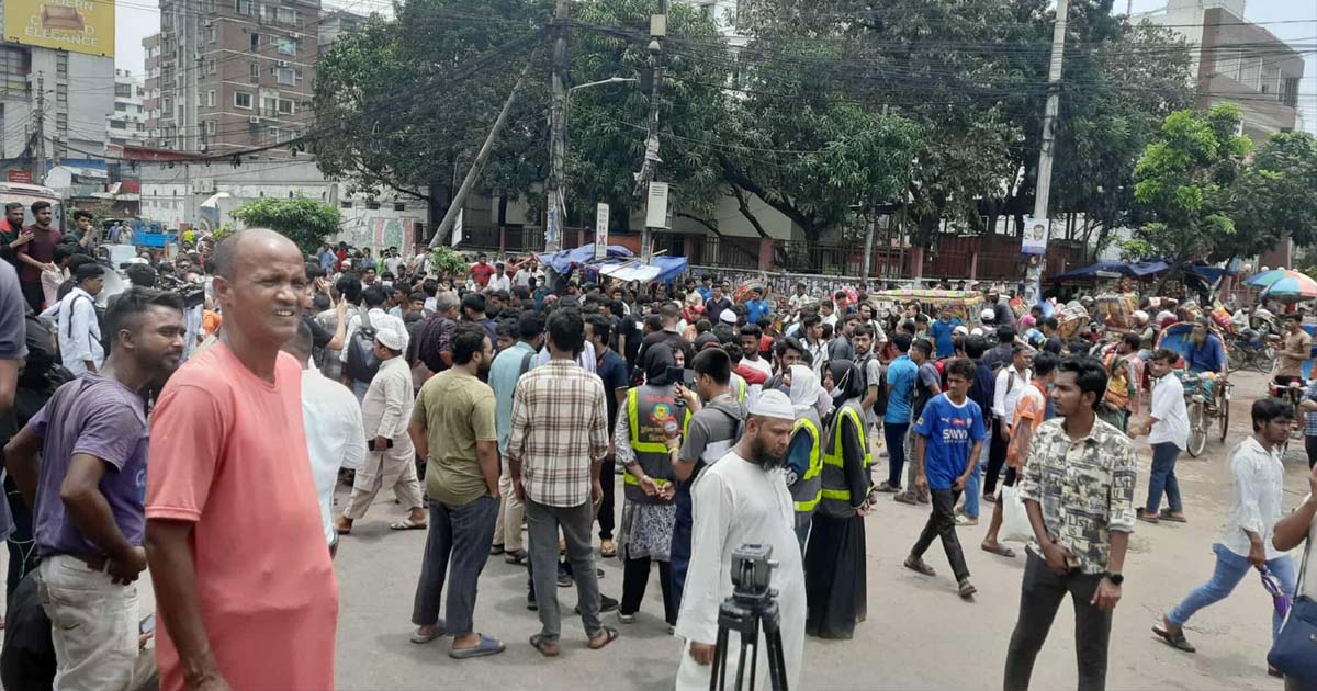 যেসব দাবিতে আন্দোলন করছেন ইউআইইউ’র শিক্ষার্থীরা