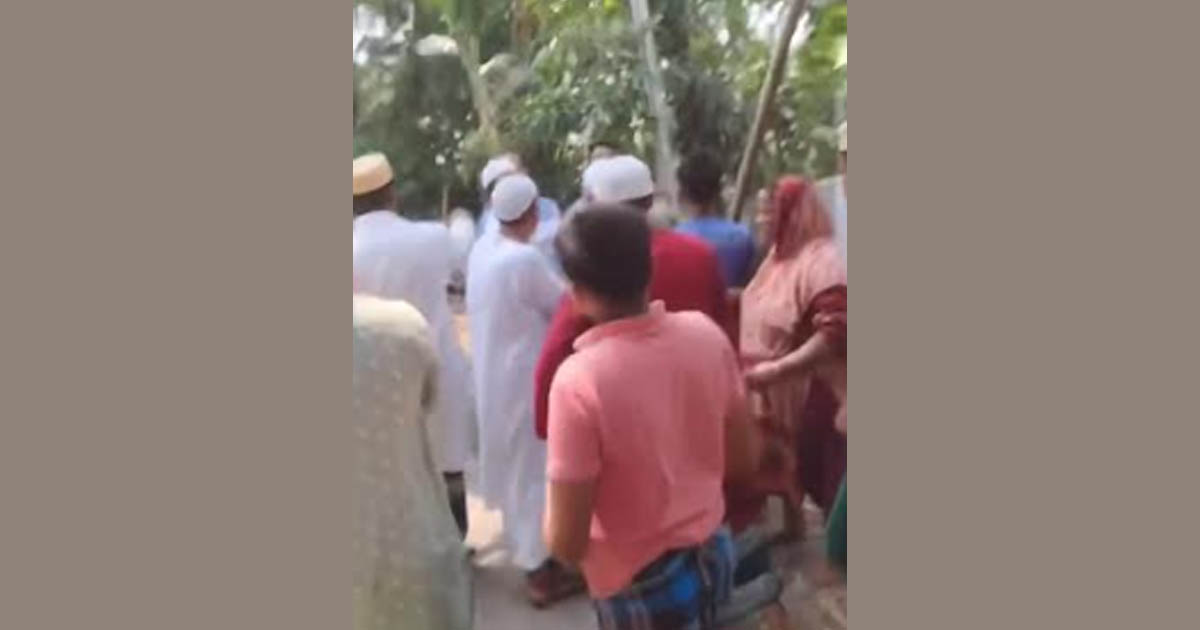 সাবেক ছাত্র নেতাকে গ্রেপ্তার করতে গিয়ে তোপের মুখে পুলিশ