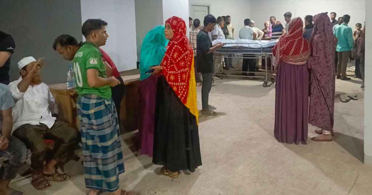 আশুলিয়ায় যাত্রীবাহী লেগুনা ড্রেনে পড়ে নিহত ২