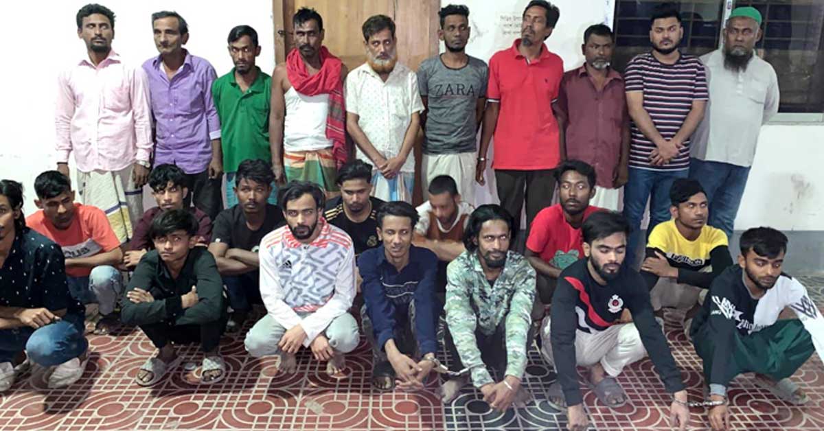 সেনাবাহিনীর অভিযানে ৩৮৩ ছিনতাইকারী-চাঁদাবাজ গ্রেফতার
