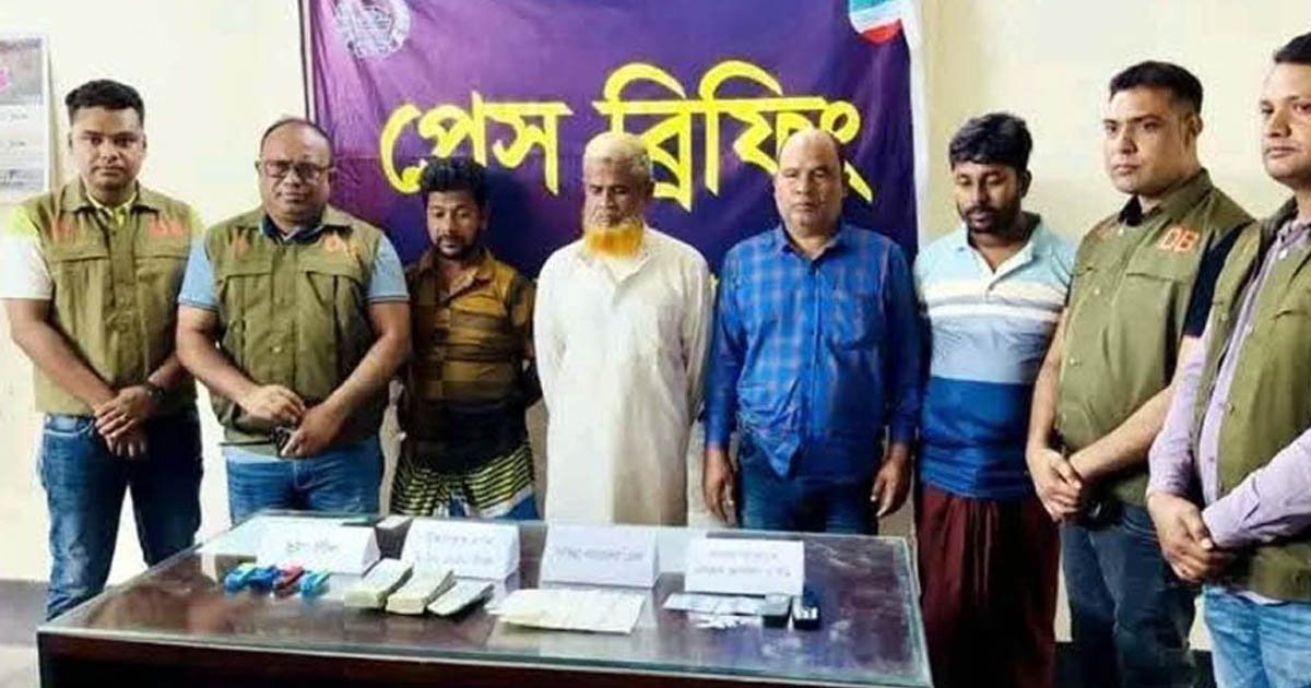 অভয়নগরে কয়লা ব্যবসার নামে প্রতারণা, চক্রের চার সদস্য গ্রেপ্তার
