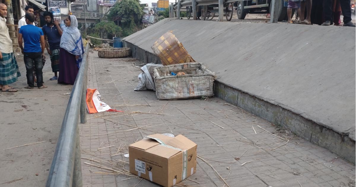 কার্টনের বক্সে পড়েছিল নবজাতকের লাশ