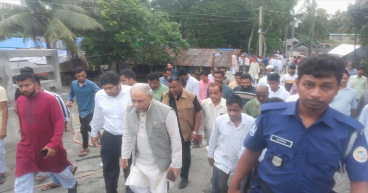 বাকেরগঞ্জে এমপির প্রচেষ্টায় সড়ক নির্মাণের অচলাবস্থার সমাধান