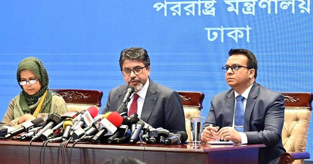 ভারতে বসে শেখ হাসিনার বক্তব্য পছন্দ করছে না ঢাকা