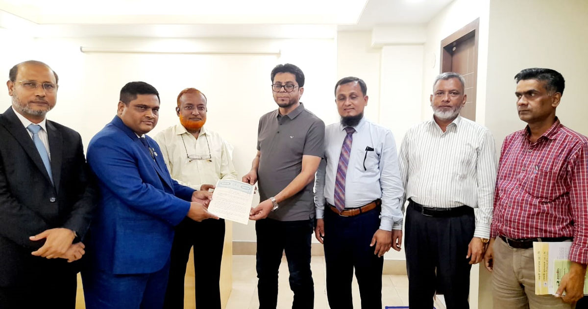 জেনিথ লাইফ এবং গোমতী হাসপাতালের সাথে গ্রুপ বীমা চুক্তি স্বাক্ষর