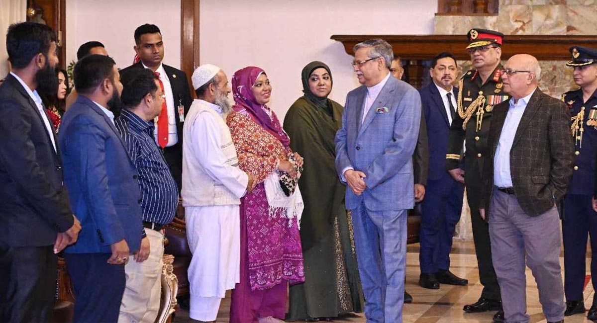 বঙ্গভবনে বীরশ্রেষ্ঠ পরিবারের সদস্যদের সংবর্ধনা