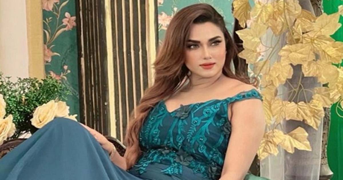 নায়িকা ববির বিরুদ্ধে চুরির মামলা