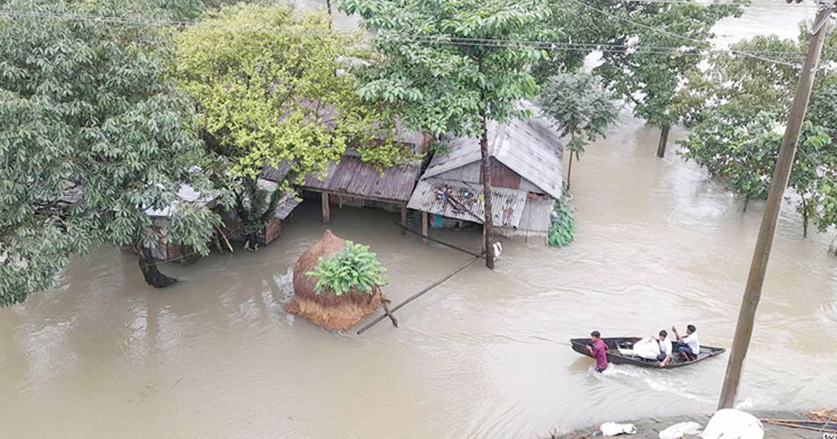 কমছে পূর্বে বাড়ছে উত্তরে