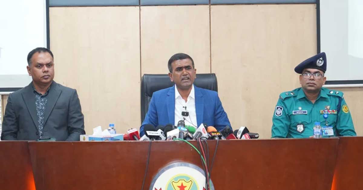 প্রাথমিক-মাধ্যমিকে বিনামূল্যে বিতরণের দুই ট্রাক বই জব্দ, আটক ২