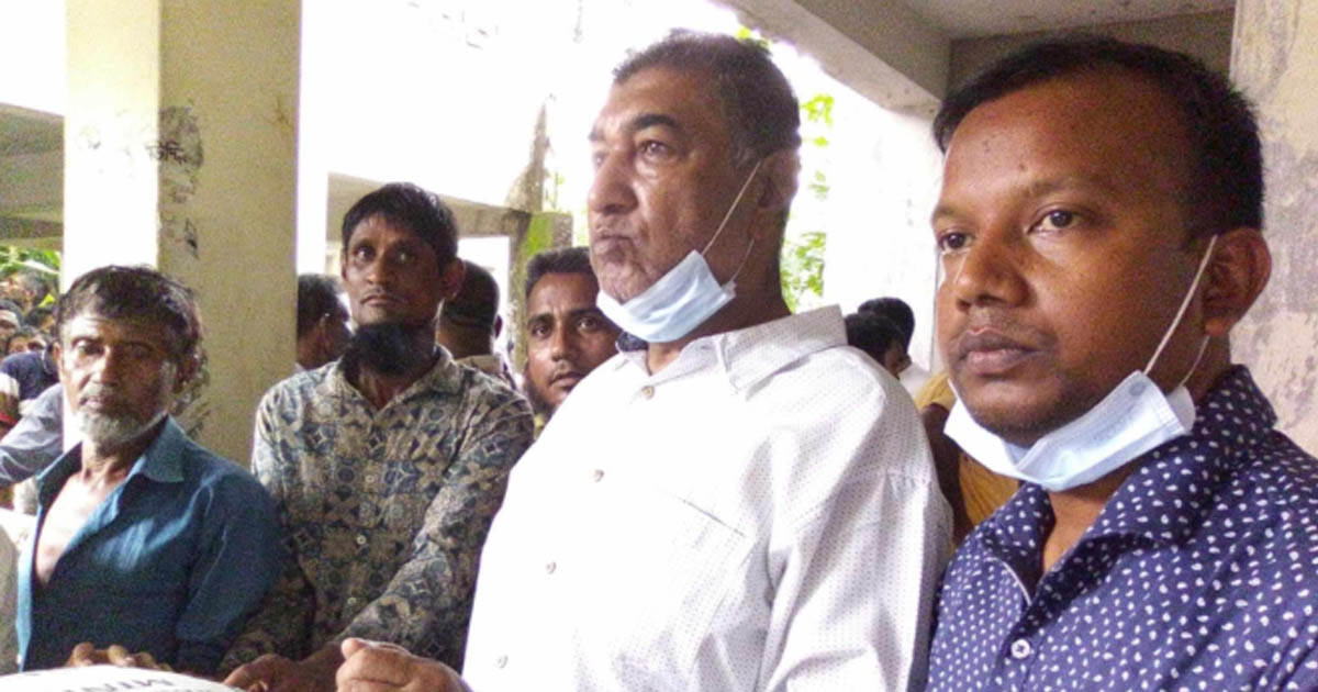 বোরহানউদ্দিনে জেলেদের মাঝে ভিজিএফ চাল বিতরণ