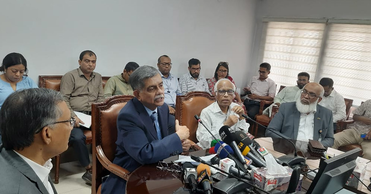স্বপ্ন দেখি ছাত্র-ছাত্রীরা দেশের ভেতরেই তাদের ভবিষ্যৎ দেখতে পারে