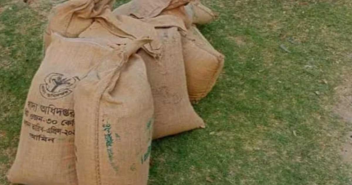 তারাকান্দায় খাদ্যবান্ধব কর্মসূচির  ৮১ বস্তা চাল আটক