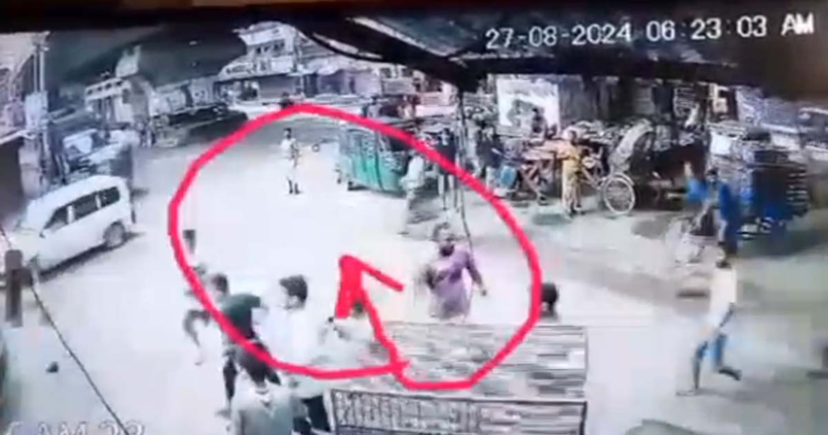 চাঁদা না দেয়ায় ব্যবসায়ীদের মারধর, বিএনপি নেতার চেষ্টায় উদ্ধার