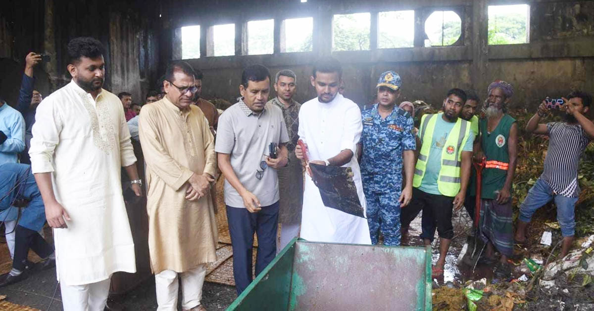 একযোগে ৭৫ ওয়ার্ডে বর্জ্য অপসারণ শুরু করল দক্ষিণ সিটি