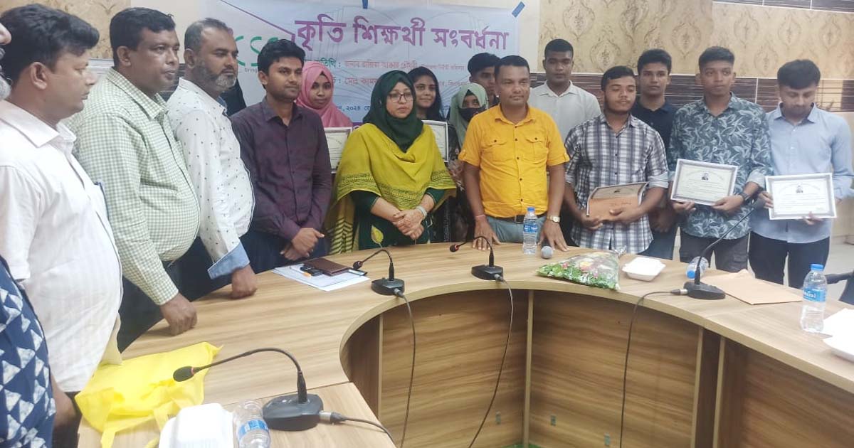ঝিনাইদহে সিএসএস এর উদ্যোগে কৃতি শিক্ষার্থীদের সংবর্ধনা