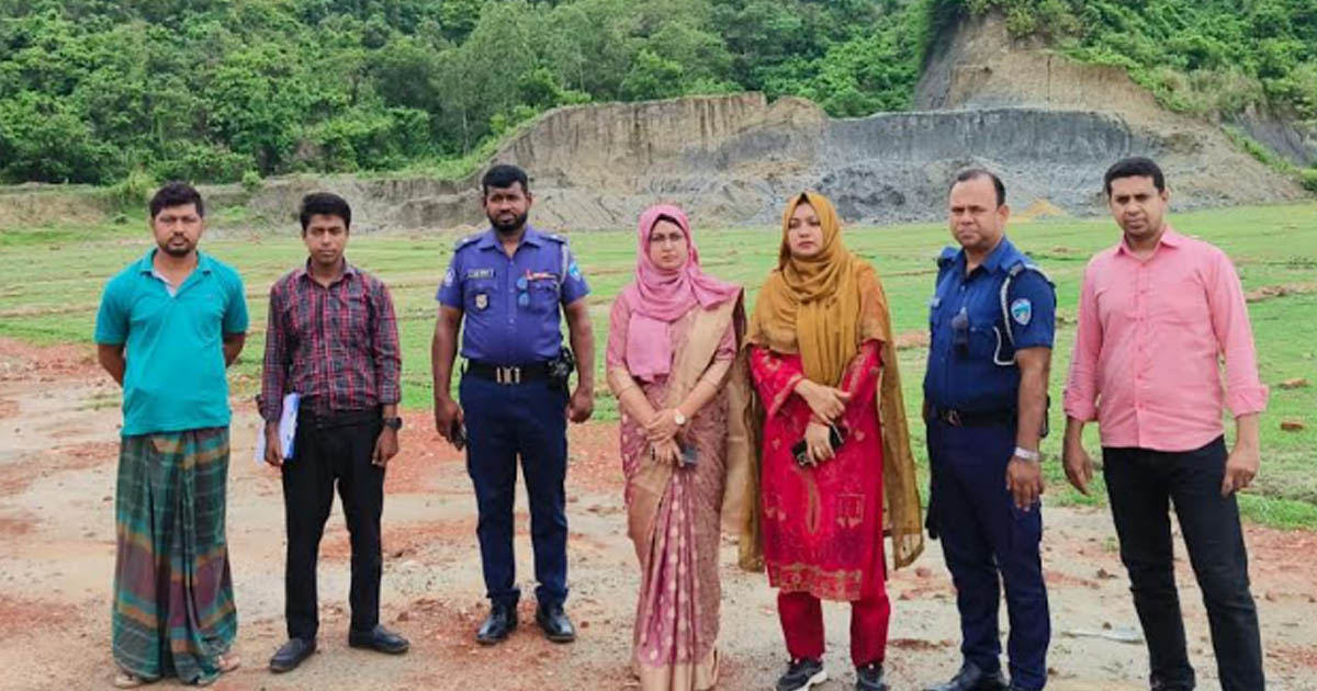 সাতকানিয়ায় দুই ইটভাটাকে জরিমানা