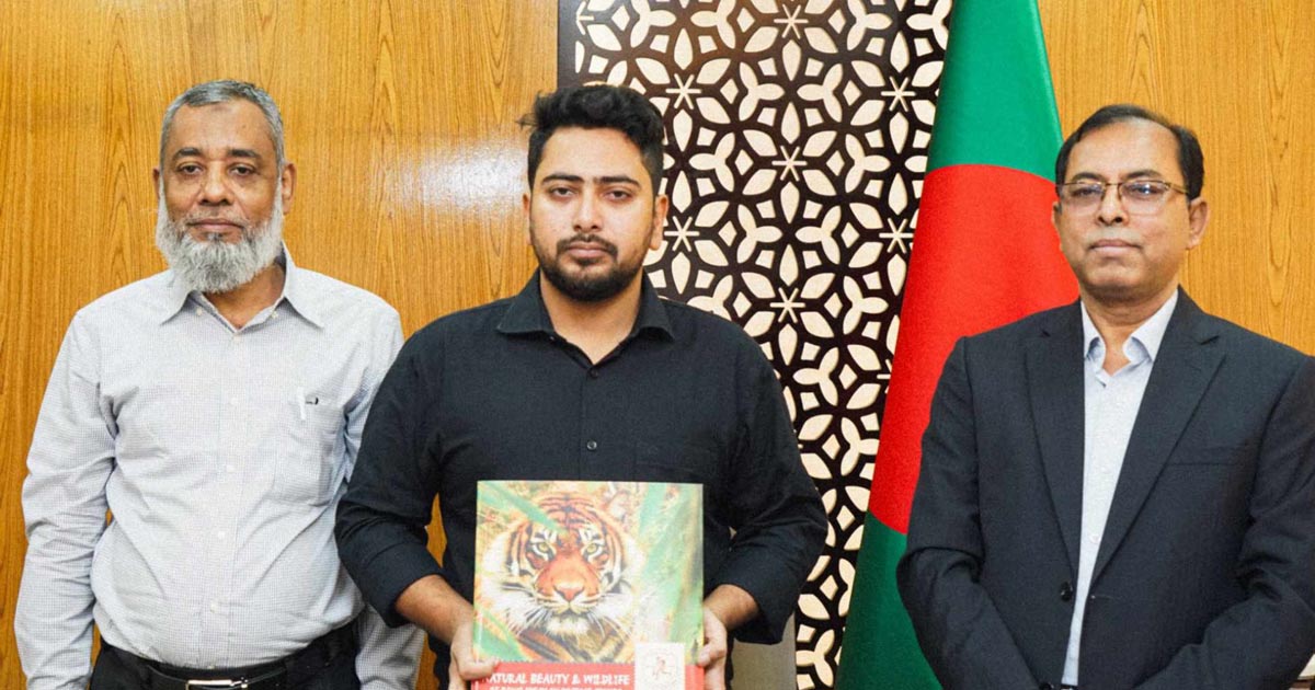 বিশ্ব ডাক দিবস উপলক্ষ্যে স্মারক ডাকটিকিট অবমুক্ত