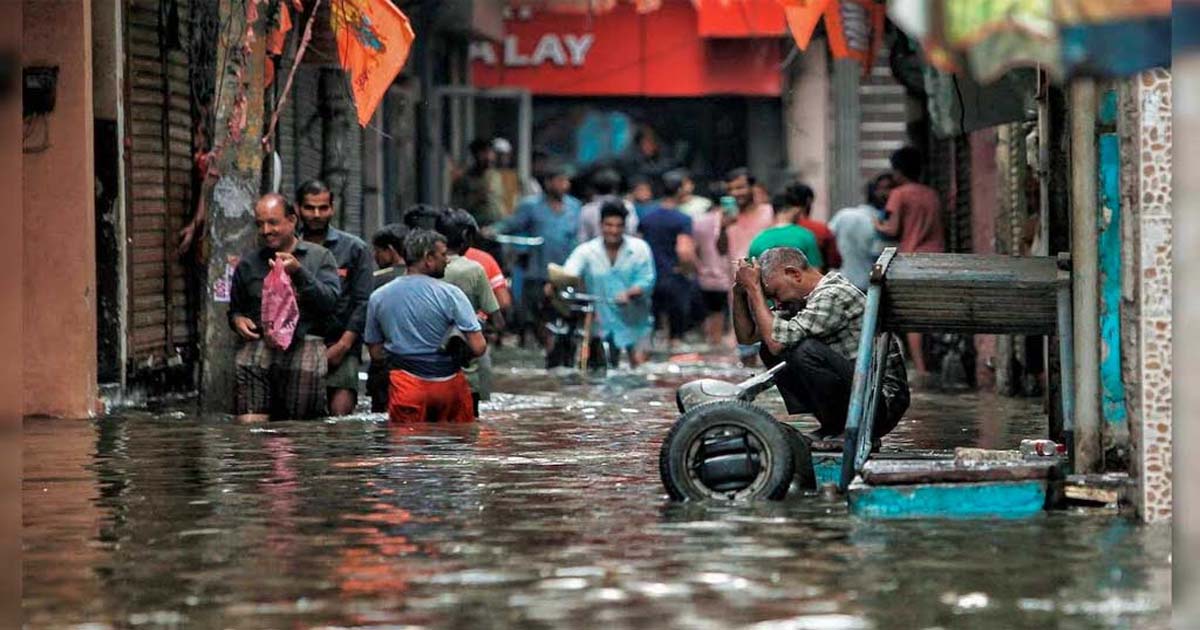 দিল্লিতে ভারী বর্ষণে ১১ জনের মৃত্যু, সতর্কতা