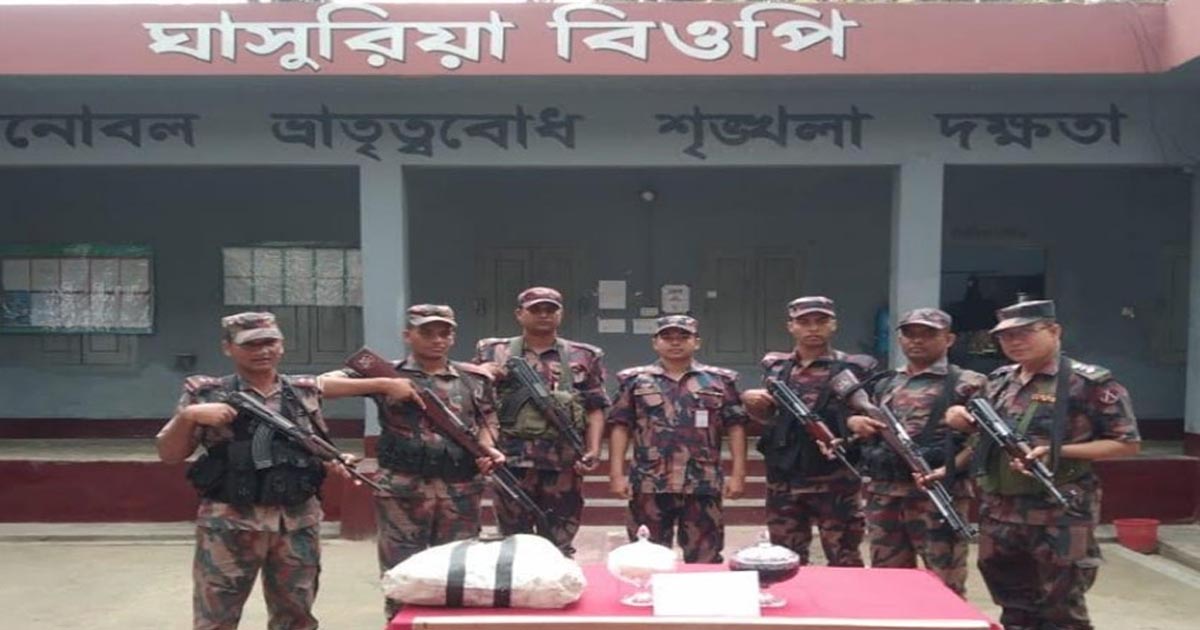 ৩ কোটি টাকার সাপের বিষ উদ্ধার