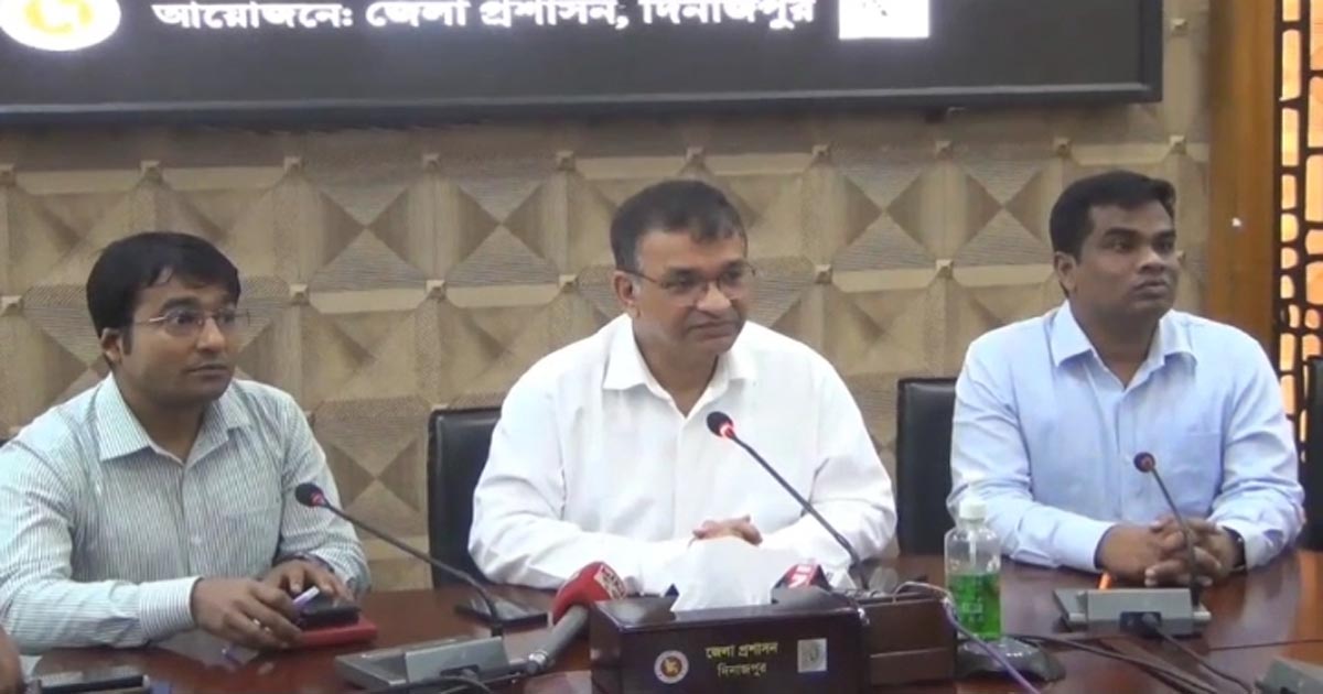 দিনাজপুরে রাজ দেবোত্তর এস্টেটের জমিতে মসজিদের নির্মাণকাজ বন্ধ করল প্রশাসন
