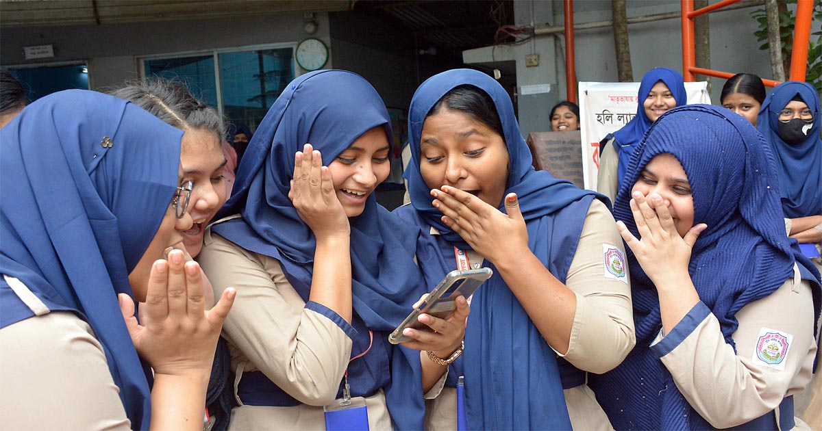 দিনাজপুরে এসএসসিতে পাশের হার ৭৮. ৪৩