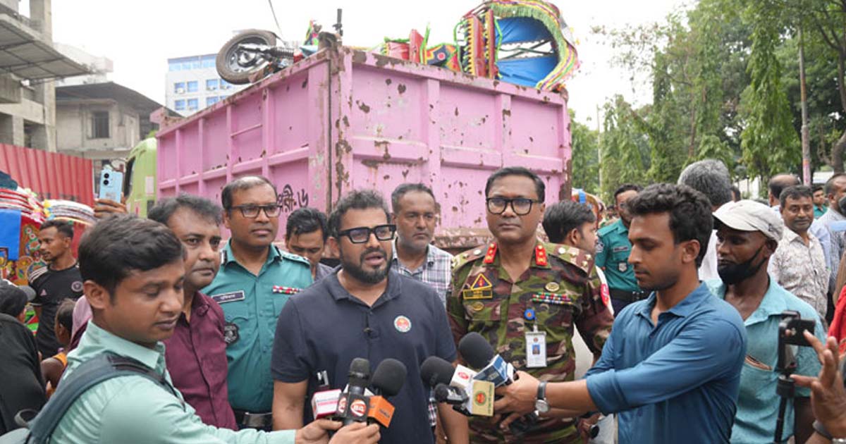 ঢাকার মূল সড়কে চলতে পারবে না কোনো রিকশা