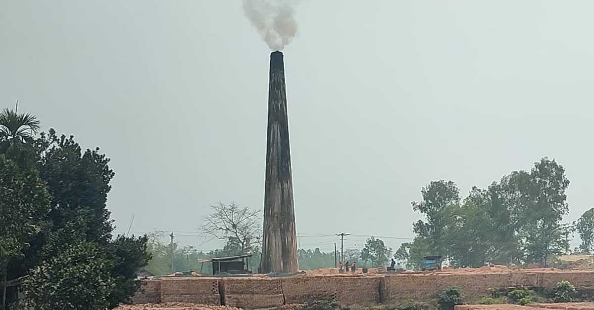 ভ্রাম্যমাণ আদালতের নির্দেশ অমান্য করে অবৈধ ইটভাটা পুনরায় চালু