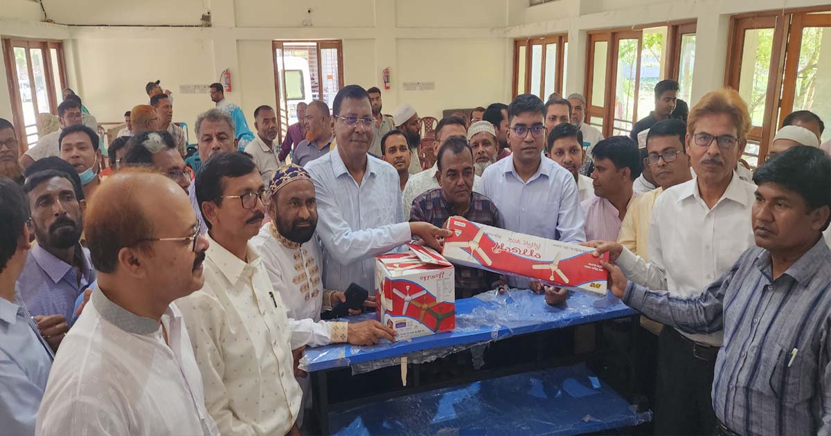 ভেড়ামারায় ২৯ টি শিক্ষা প্রতিষ্ঠানে বেঞ্চ ও সিলিং ফ্যান বিতরণ