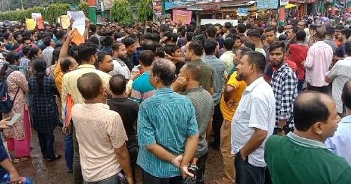 হিন্দুদের বাড়ি-ঘরে হামলার মিথ্যা সংবাদ প্রচারের প্রতিবাদ ঐক্য পরিষদ নেতাদের