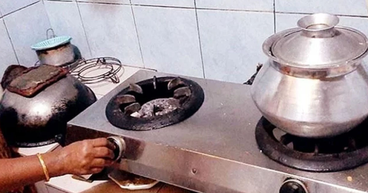 রাজধানীর বিভিন্ন এলাকায় গ্যাসের তীব্র সংকট