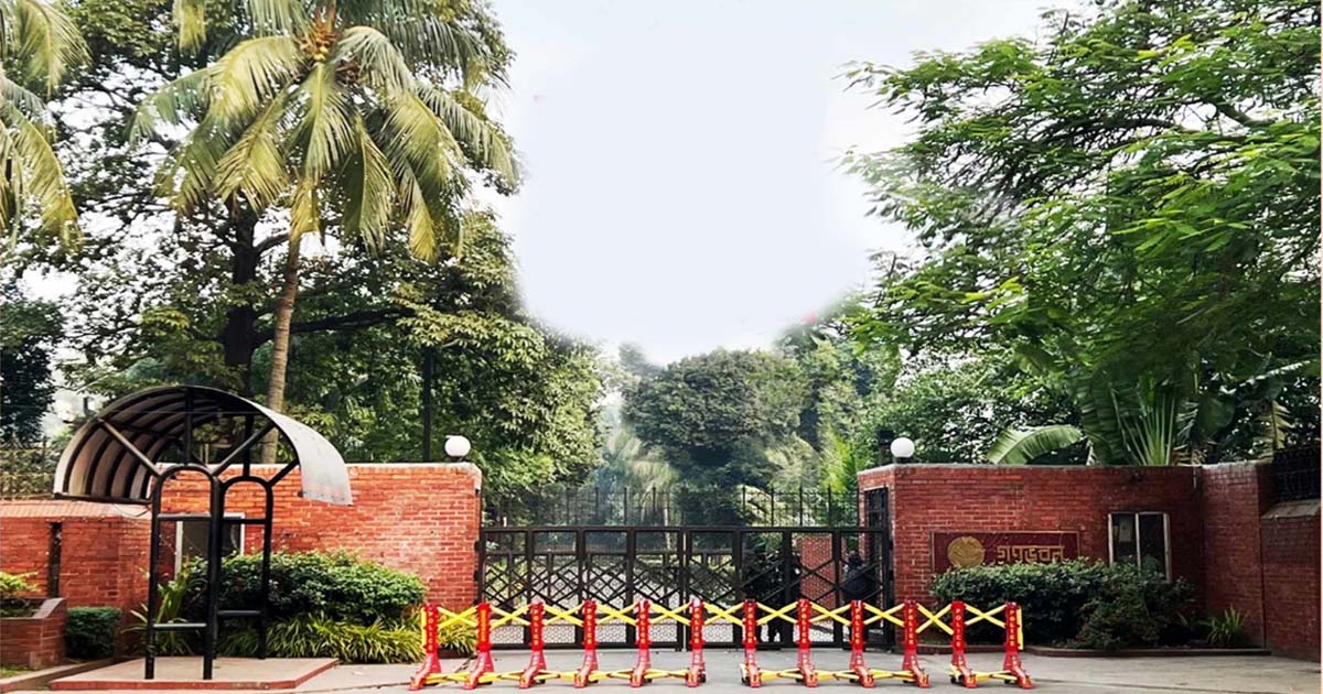 ক্ষতিগ্রস্ত গণভবনকে আগের রূপে নিয়ে যেতে চায় স্বপ্নধরা