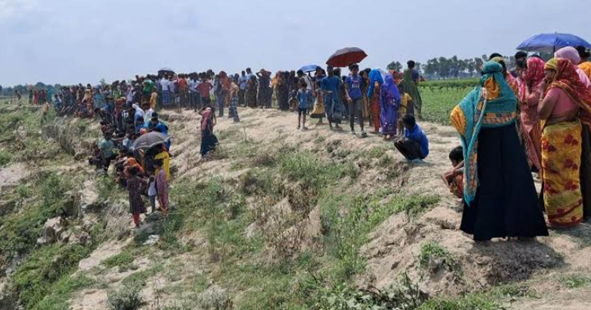 পদ্মা নদী থেকে ভাসমান অর্ধগলিত লাশ উদ্ধার