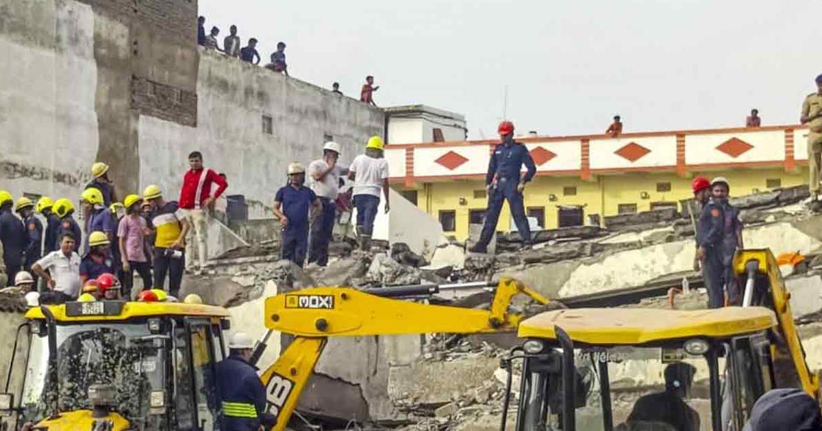 ভারতে বহুতল ভবন ধসে প্রাণ গেল ১ জনের, অনেকের আটকা পড়ার আশঙ্কা