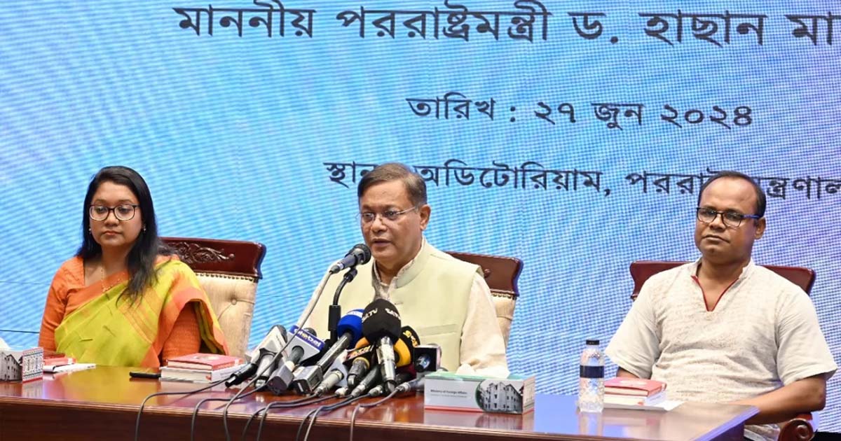 খালেদা জিয়া স্বেচ্ছায় বেসরকারি হাসপাতালে গেছেন,  দায় সরকারের নয়