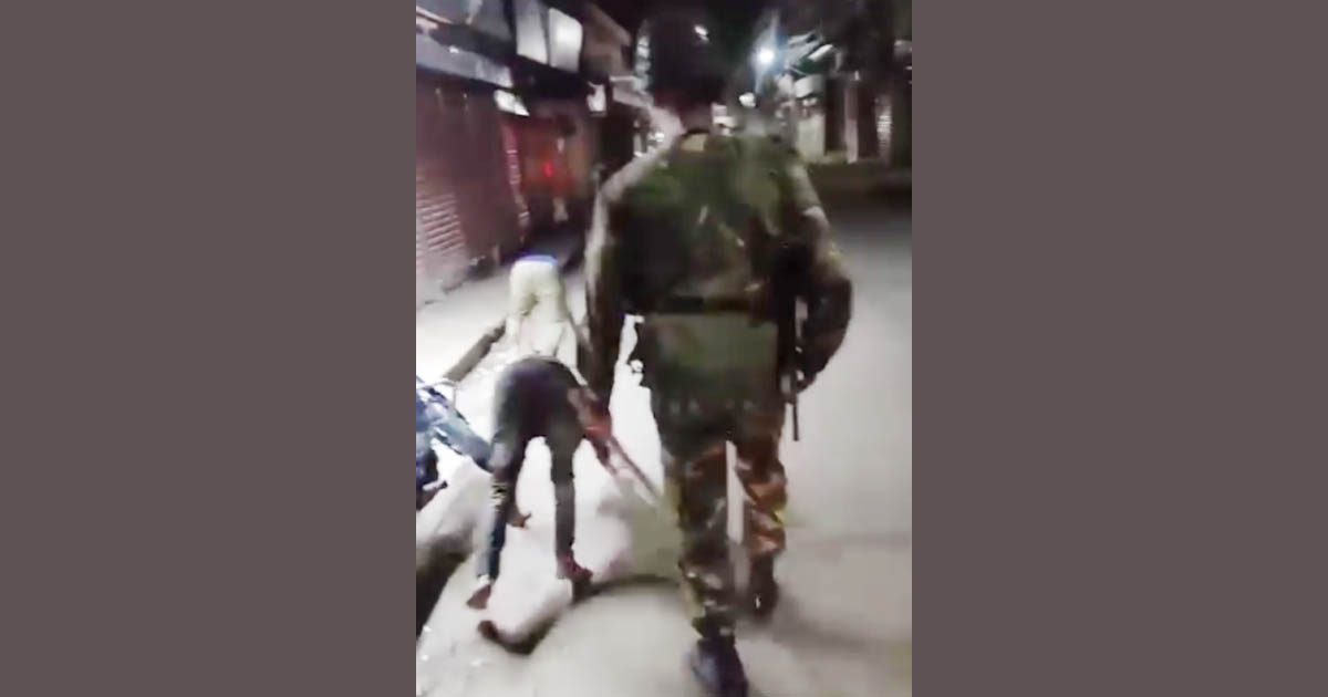 সেনাবাহিনীর কৌশলী পদক্ষেপ: হবিগঞ্জে জুয়াড়িদের জনসমক্ষে প্রদর্শন