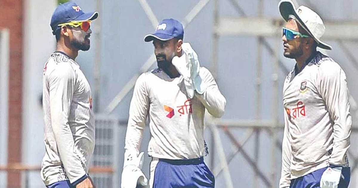 টস জিতে ভারতকে বেটিংয়ে পাঠালো বাংলাদেশ
