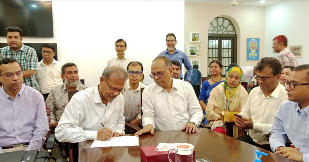 কর্মস্থলে যোগদান করলের জবির নবনিযুক্ত উপাচার্য