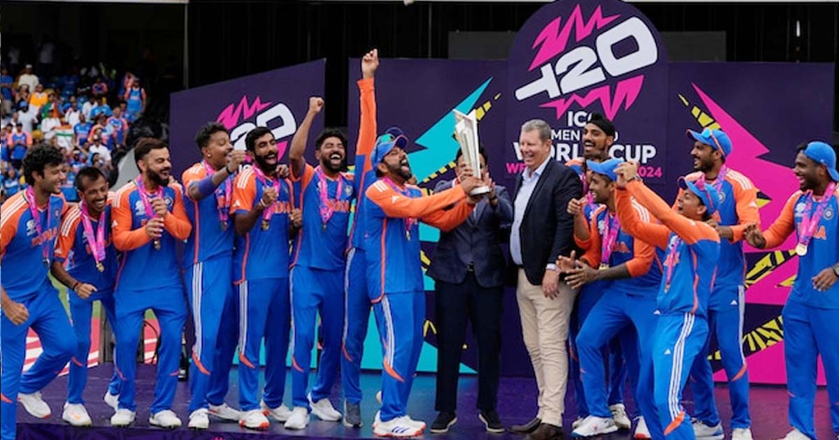 ঘূর্ণিঝড়ে আটকা পড়ল ভারতের ‘বিশ্বকাপজয়ী দল’