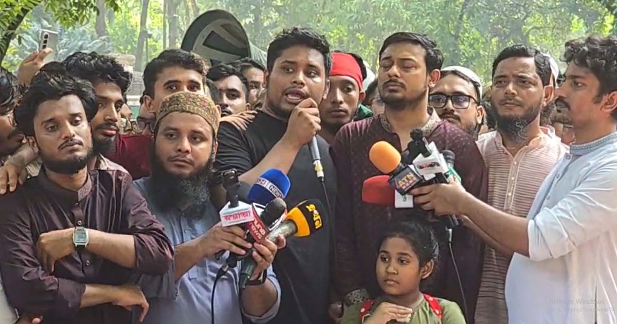 বাদ জুমা বড় জমায়েতের ডাক হাসনাতের