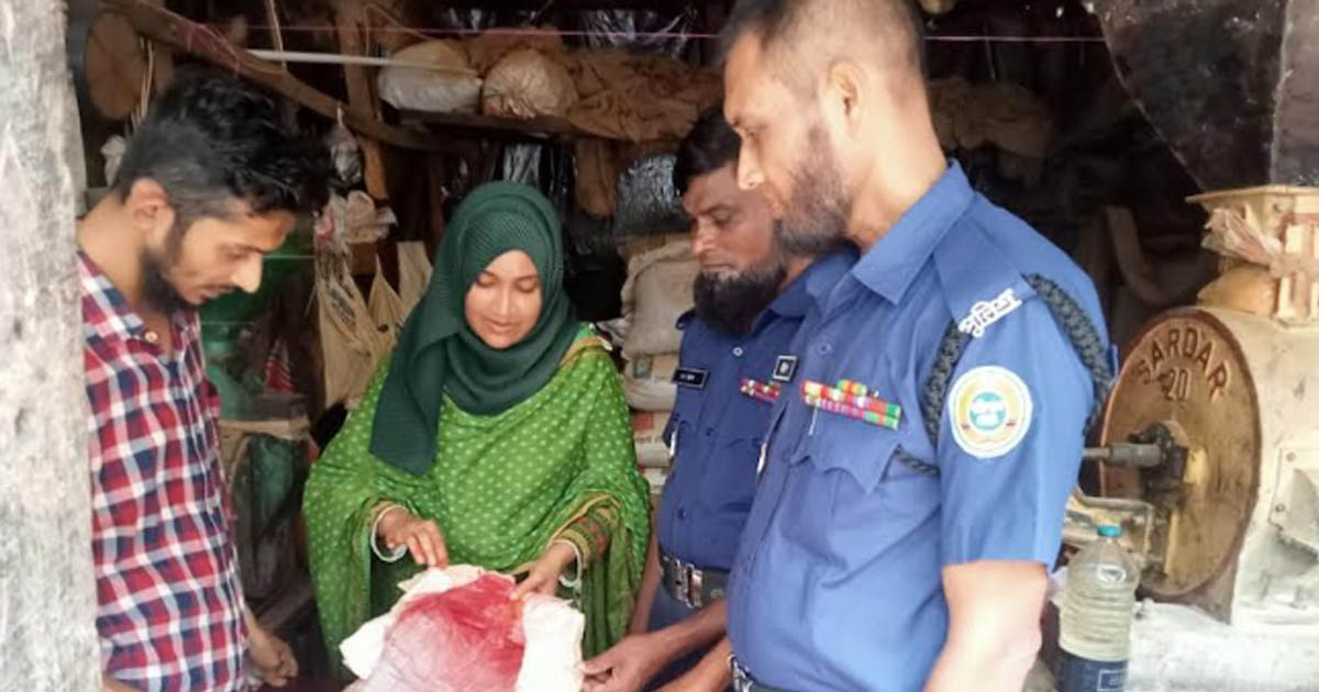 ঝালকাঠিতে মসলায় রঙ মেশানোর অভিযোগে জরিমানা