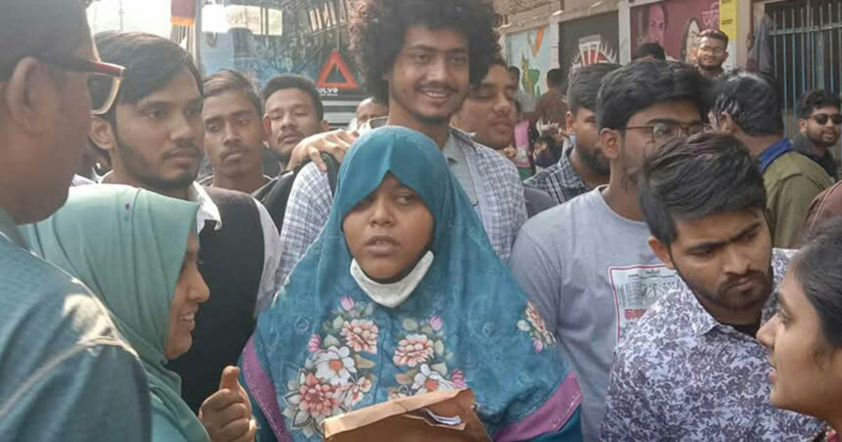 সনদ তুলতে এসে জবি ছাত্রলীগ নেত্রী আটক