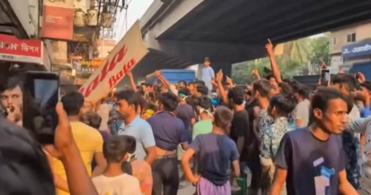 বাটা শোরুমে লুটপাট, ট্রান্সকম কারখানায় হামলার চেষ্টা